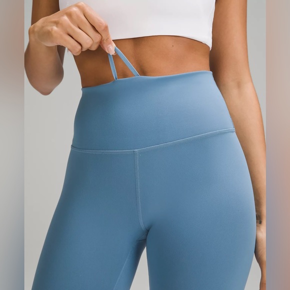 Lululemon Wunder Train HR Tight 28" - Picture 3 of 14